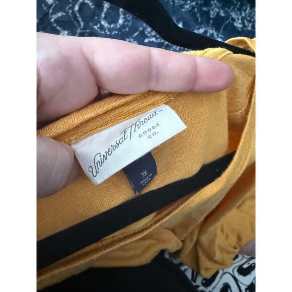 6/$25 Universal Threads Golden Yellow Open Back Casual T-Shirt - Picture 5 of 5
